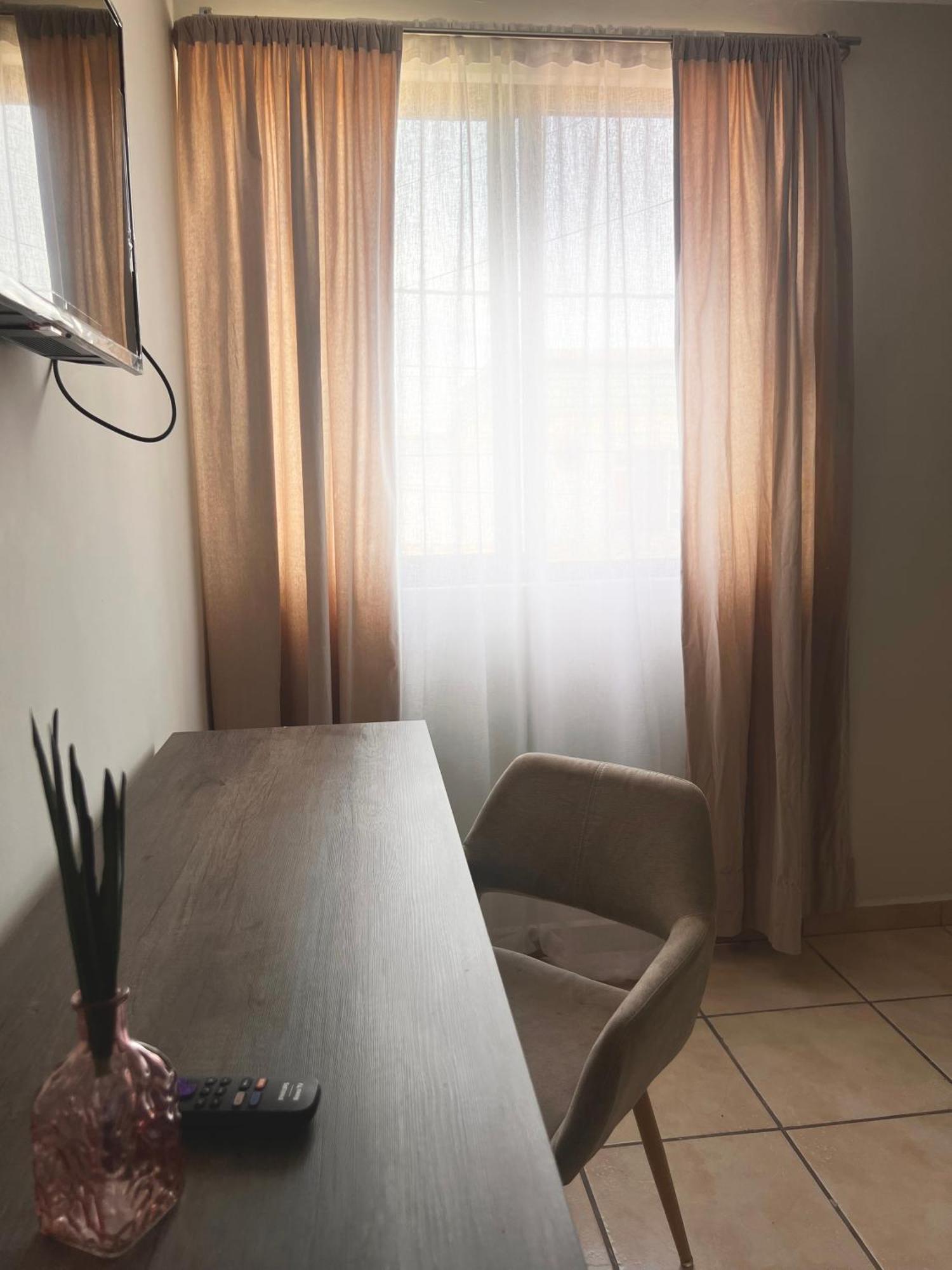 Suites Ciento 37 레온 외부 사진