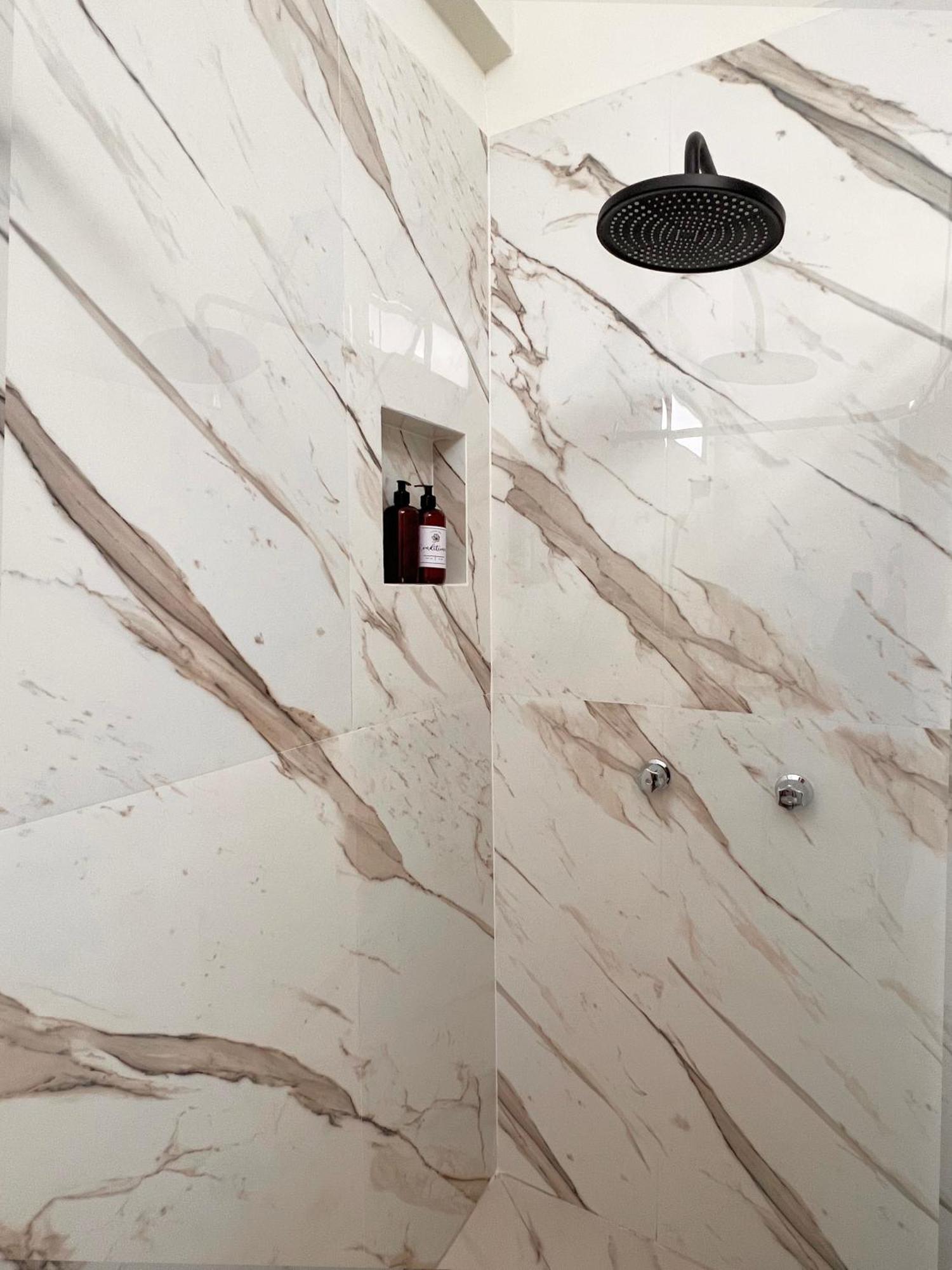 Suites Ciento 37 레온 외부 사진