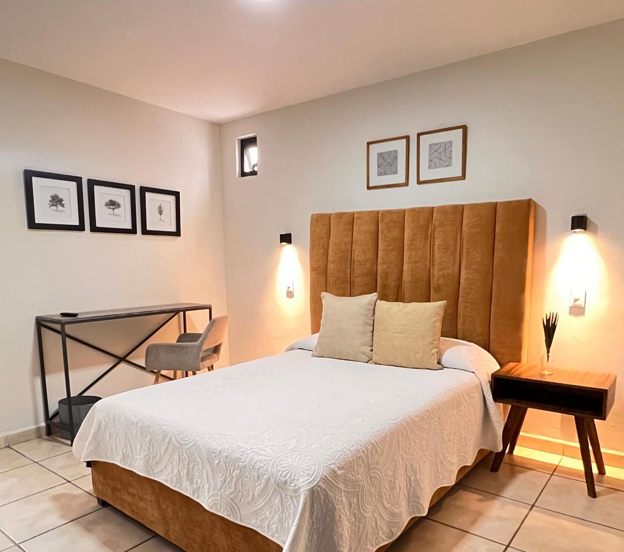 Suites Ciento 37 레온 외부 사진