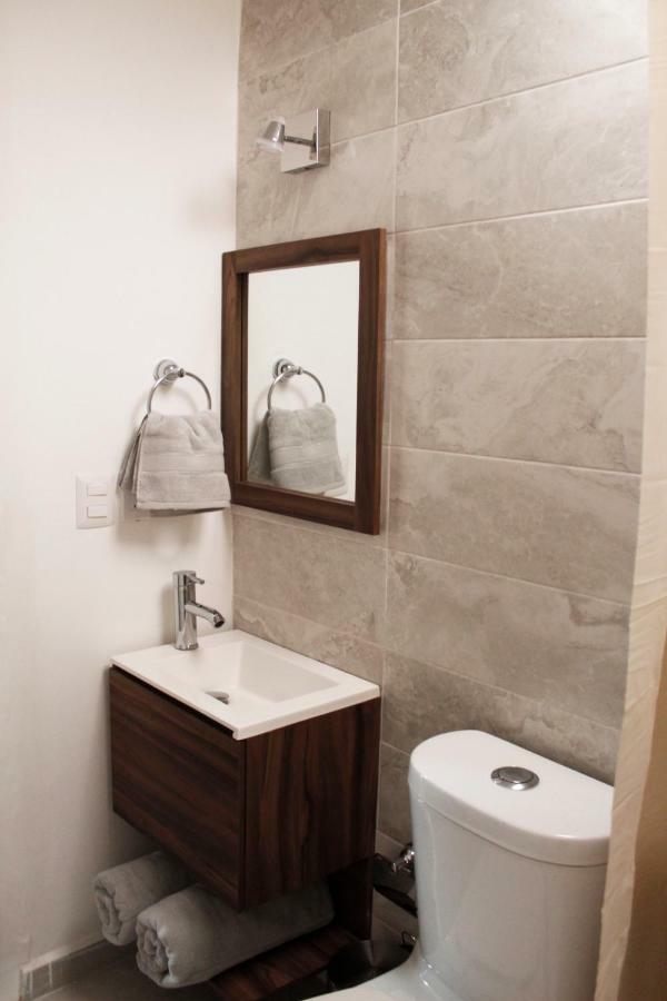 Suites Ciento 37 레온 외부 사진