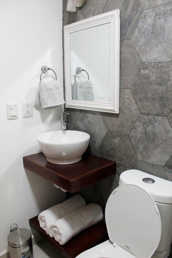 Suites Ciento 37 레온 외부 사진